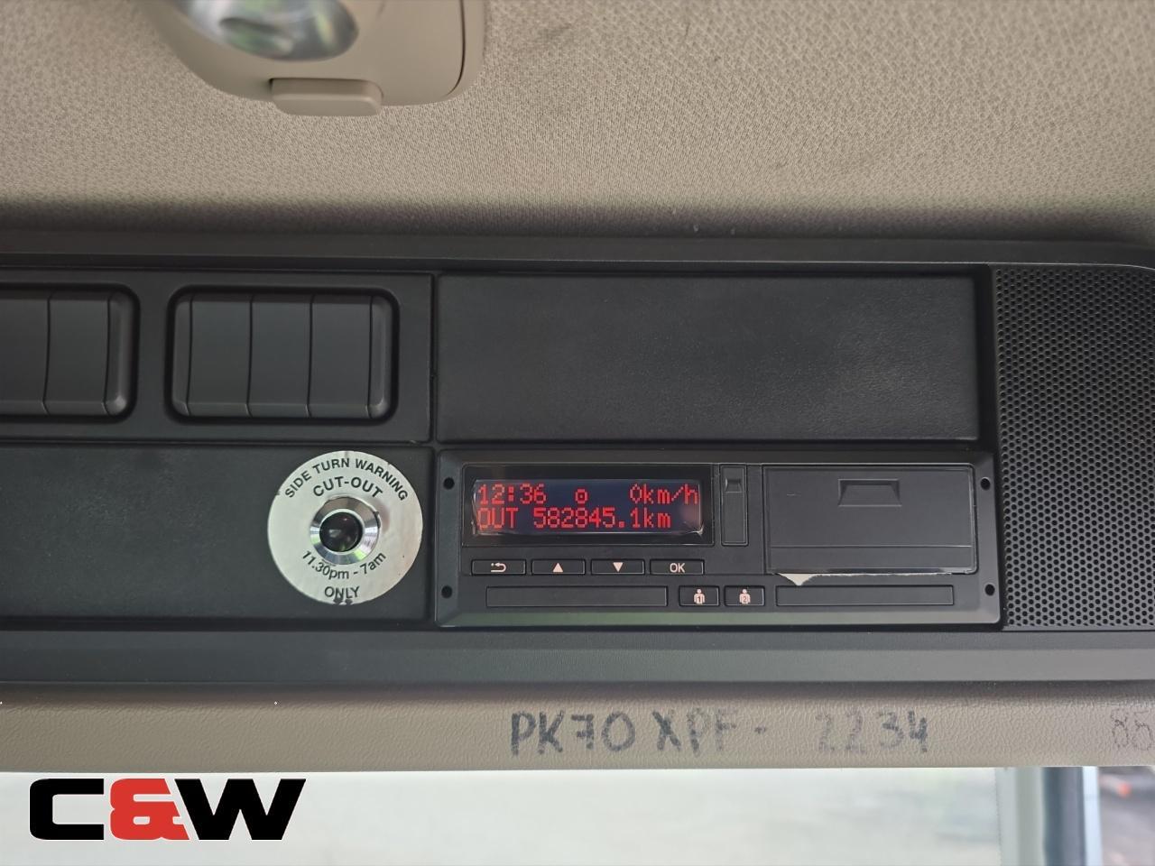 Vehicle image 25